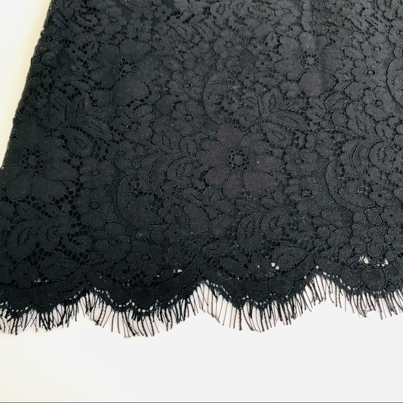 CAbi Never Worn Lined Lace Top Size XS - Picture 8 of 10